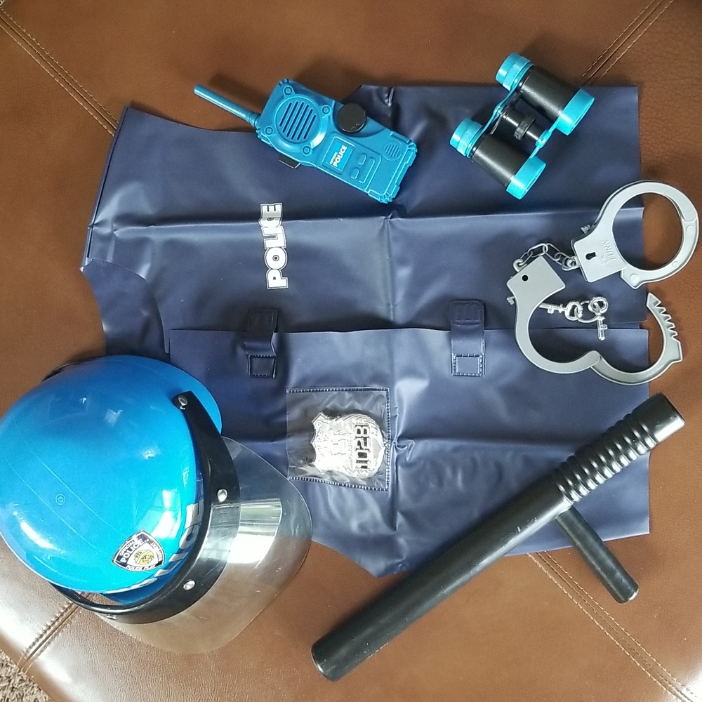 Police Costume/Play Set